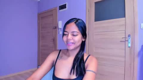 miah_lopez_ online show from December 29, 11:15 pm