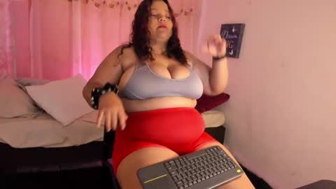 mila_cinnamon13 online show from November 11, 3:29 pm