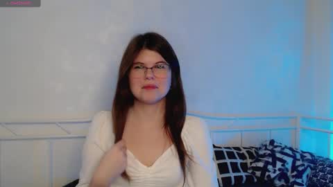 mila_magical online show from December 8, 2:11 am