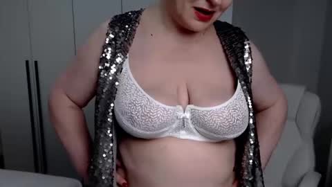 MilfScarlette online show from December 23, 6:07 pm