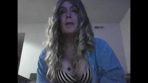 Milfy Autumn online show from December 15, 4:32 am