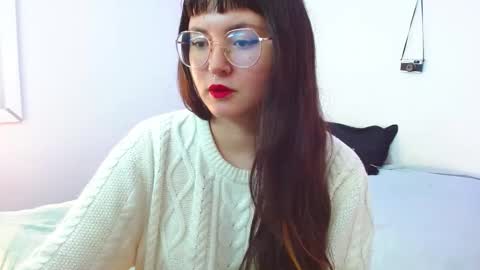 mily_baker online show from November 21, 4:49 pm