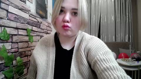 mimimishel_69 online show from February 12, 1:43 pm