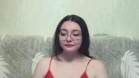 miss_mona_ online show from December 13, 1:52 am