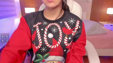 Bella Castillo online show from December 7, 11:36 am