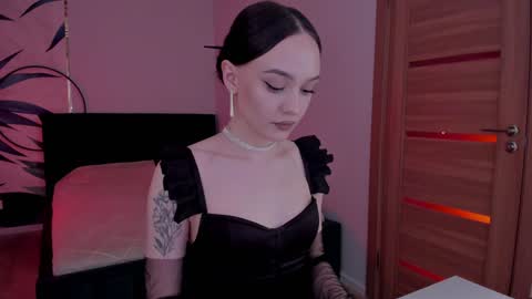 Mistress Mia online show from December 24, 10:54 pm