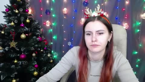 MollyTravis online show from December 22, 8:26 am