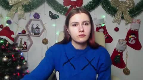 MollyTravis online show from December 19, 8:26 am