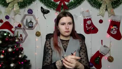 MollyTravis online show from December 26, 7:27 am