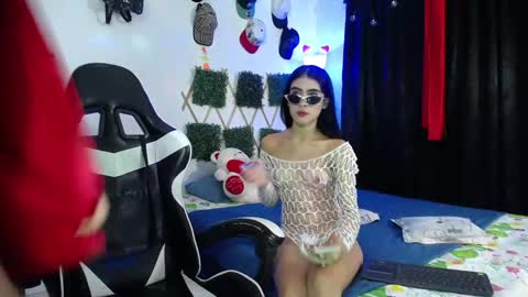 momis_cute online show from December 19, 9:14 pm