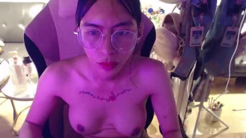 ELYSE A SIMPLE GIRL online show from November 20, 3:37 pm