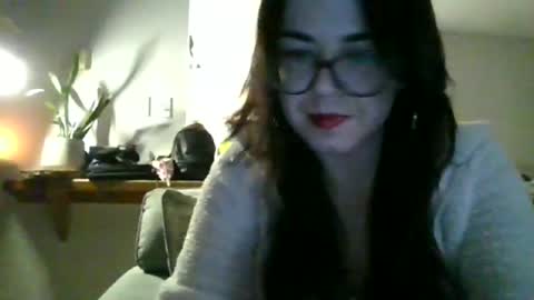 moonbutterfly94 online show from December 27, 5:42 am