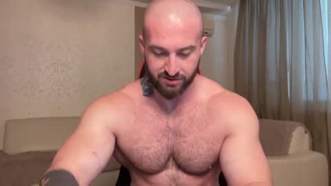 Muscle God online show from November 11, 12:12 pm