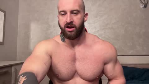 Muscle God online show from December 7, 8:01 am