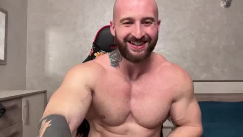 Muscle God online show from December 2, 6:14 pm