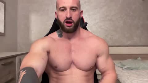 Muscle God online show from November 26, 6:01 pm