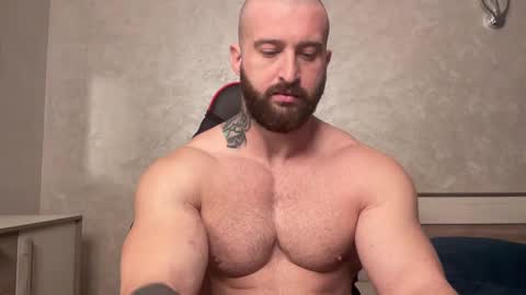 Muscle God online show from December 10, 8:25 am