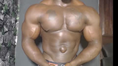 musclegod23 online show from December 28, 3:04 pm