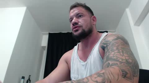 MuscleMonster31 online show from November 12, 1:53 am