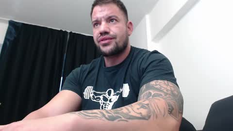 MuscleMonster31 online show from December 22, 6:05 am