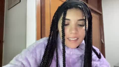 naduu__xx online show from January 2, 11:48 pm