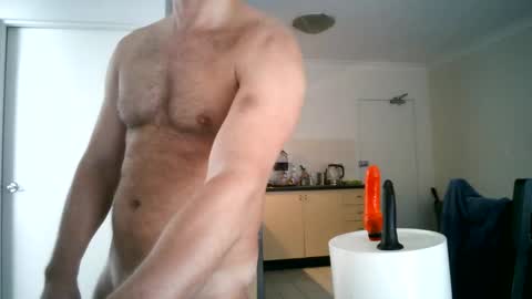 naked_dude25 online show from January 5, 10:58 pm