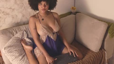 natalia_curlyx online show from November 15, 2:02 am