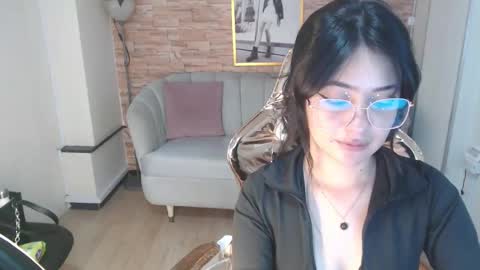 nataly_alvarez_b online show from November 10, 7:46 pm