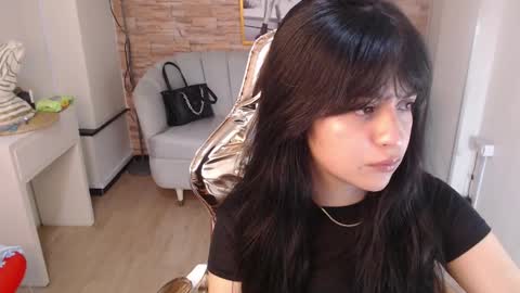 nataly_alvarez_b online show from December 21, 12:26 pm