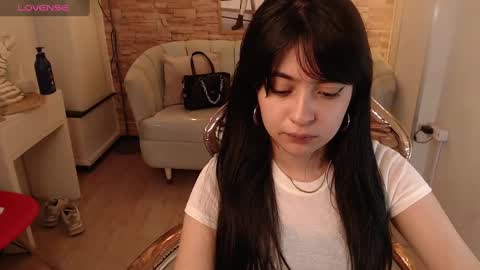 nataly_alvarez_b online show from December 23, 7:43 pm