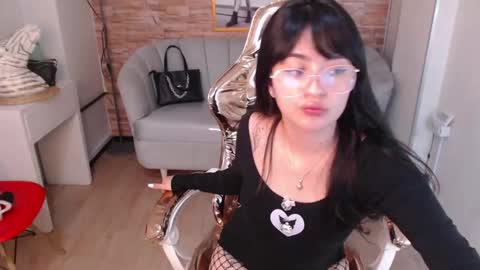 nataly_alvarez_b online show from December 12, 7:56 pm