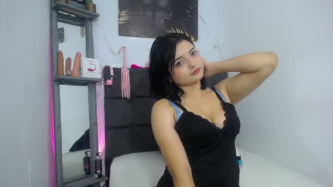 Natasha  Robin online show from November 25, 8:27 pm