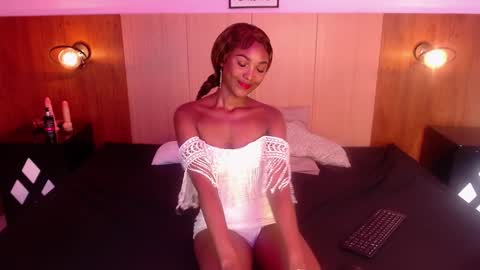 natashaqueenn  online show from November 29, 8:11 pm