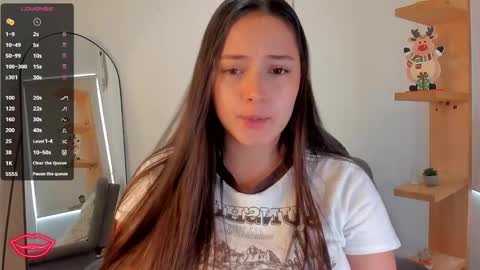 nathalyxx_ online show from December 12, 2:22 pm