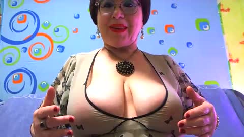 OldKinkyMILF online show from December 16, 6:28 am