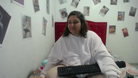 nena_angelsxxx online show from November 24, 1:32 am