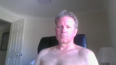 newkie696969 online show from January 28, 11:34 pm