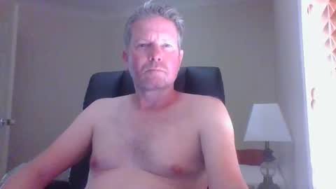 newkie696969 online show from November 26, 4:02 am