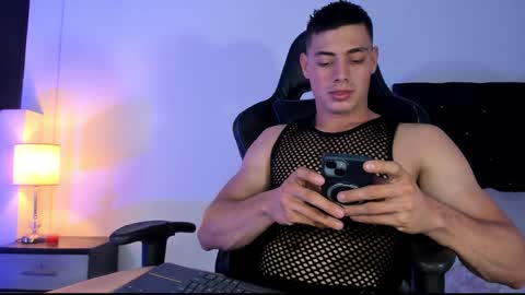 nick_zackk online show from January 12, 3:29 am