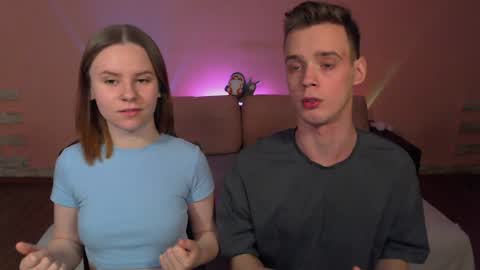 nick and molly online show from November 25, 5:02 pm