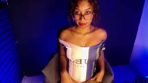 nicole_brown1126 online show from November 26, 9:47 pm