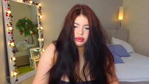 nicolle_willi online show from January 16, 5:25 am