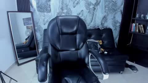 nicollette_russo_19 online show from January 13, 9:06 pm