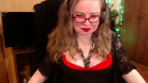 miss Tress online show from November 29, 6:13 pm