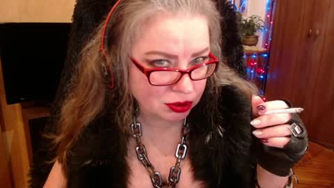 miss Tress online show from December 17, 6:44 pm