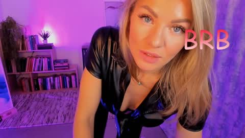 oliva_candy online show from December 24, 2:22 am