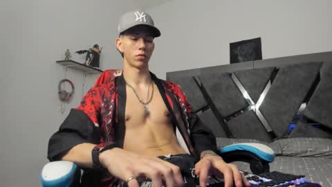 oliverthompson_01 online show from December 5, 2:38 am