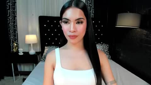 olivia_hotcummer online show from November 14, 3:50 am