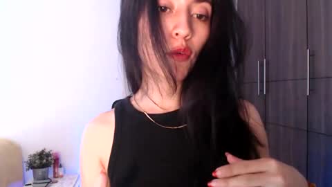 oliviaaa__ online show from December 30, 4:31 pm