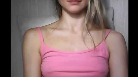 olivialovesex828 online show from November 20, 9:39 am